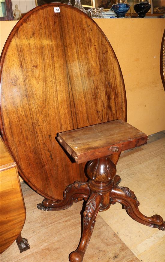 Victorian oval rosewood breakfast table(-)